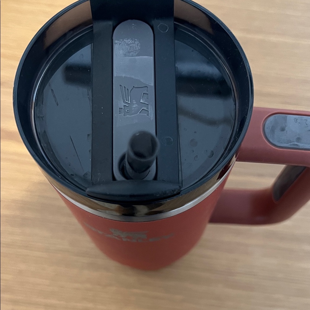 Stanley Matte Brick Red Travel Mug with Handle and Straw Lid 30oz - Picture 3 of 4